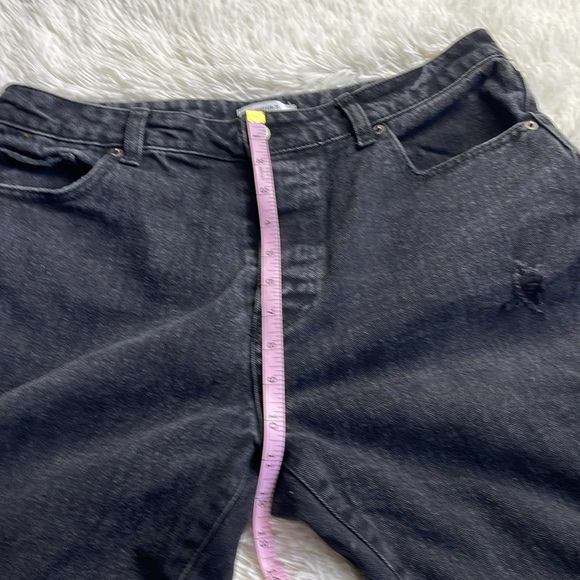 Forever 21 High Rise Mom Jeans - Picture 5 of 9